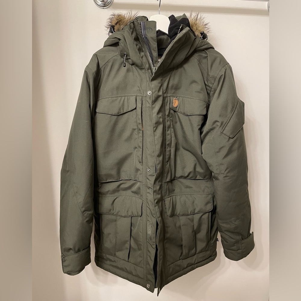 Fjallraven Nuuk Parka (medium) - Deep Forest Green